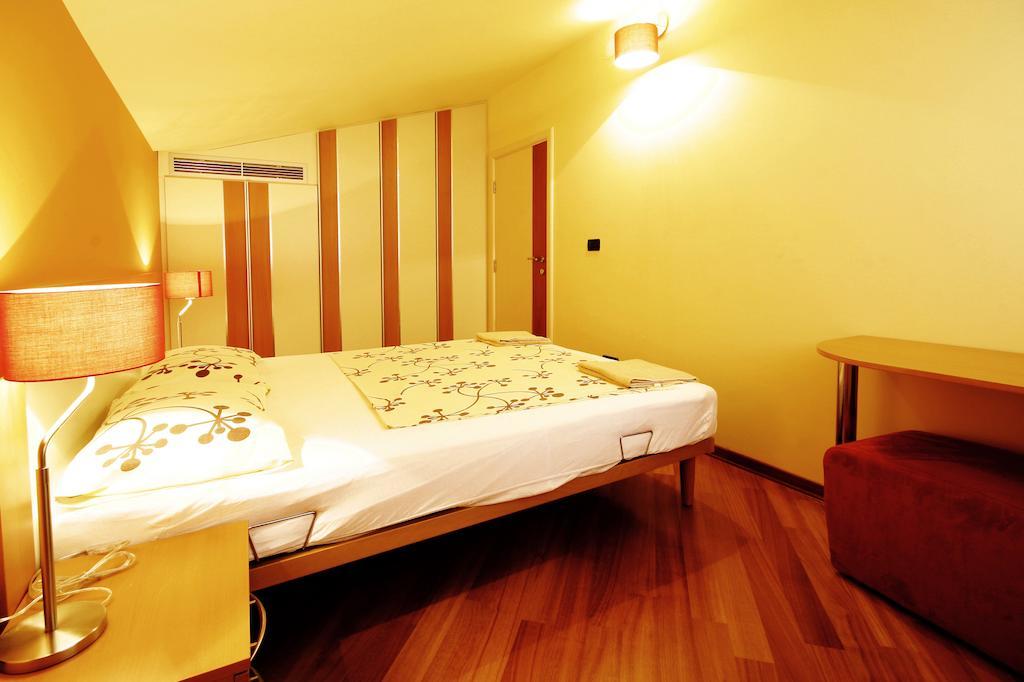 Apartments Rossana Poreč Eksteriør bilde